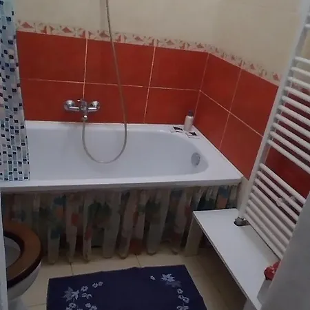 Excellent Location Apartment