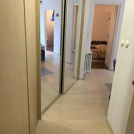 Excellent Location شقة